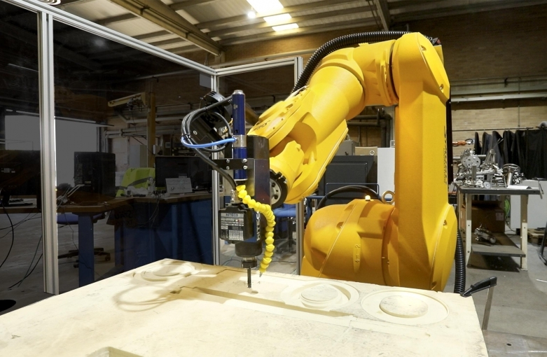 Robotic system for ports machining